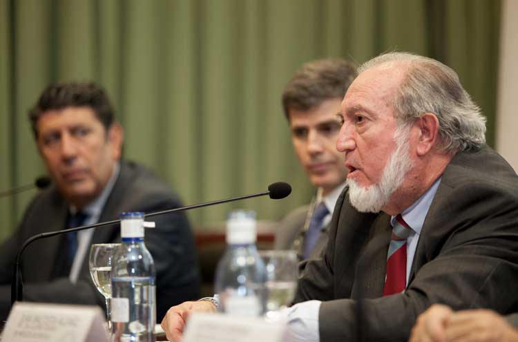 Juan Bautista Alcañiz (presidente Colegio Médicos de Sevilla) en el acto inaugural