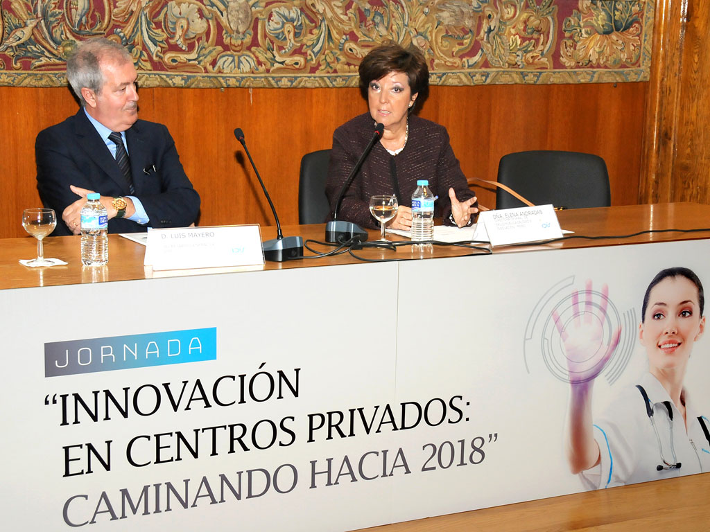 Acto de clausura a cargo de Luis Mayero (Secretario General-IDIS) y Elena Andradas (Directora General de Salud Pública, Calidad e Innovación del MSSSI)