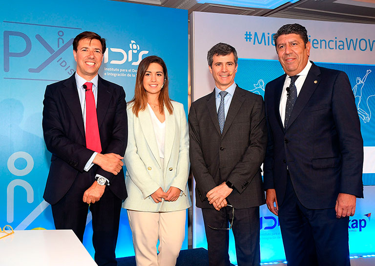 Foto de familia mesa inaugural de la Jornada